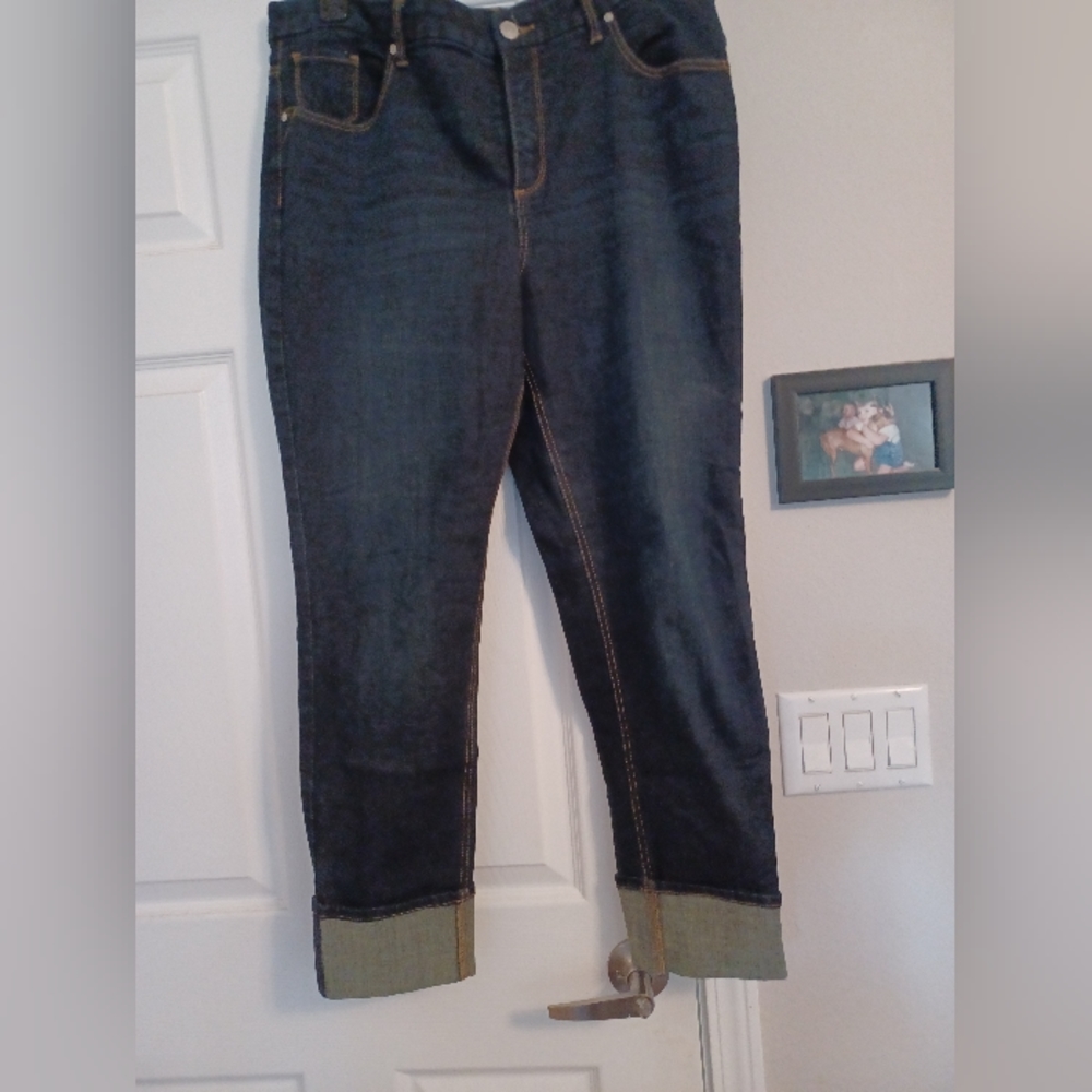 CHICO’S So Slimming Ankle Jeans Wide Cuff